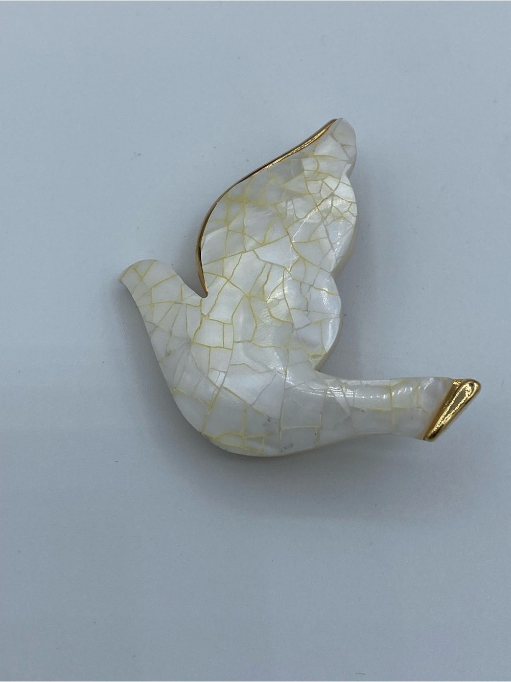 Brooch Faux Mother of Pearl White Gold Dove Bird
